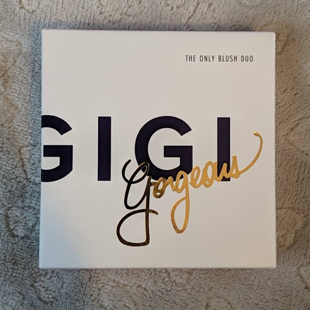 Gigi Gorgeous blush duo